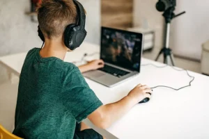 8 Common Features Users Look For In Online Gaming Platforms